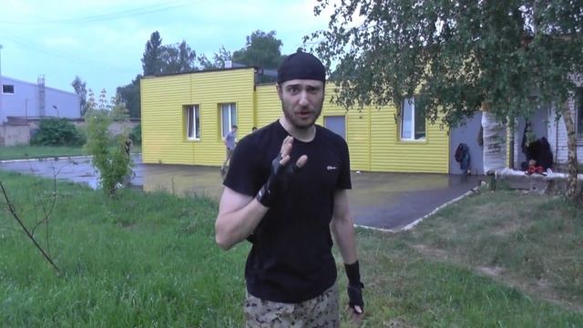 Деревянный нож в первом ножевом бою. смотреть онлайн