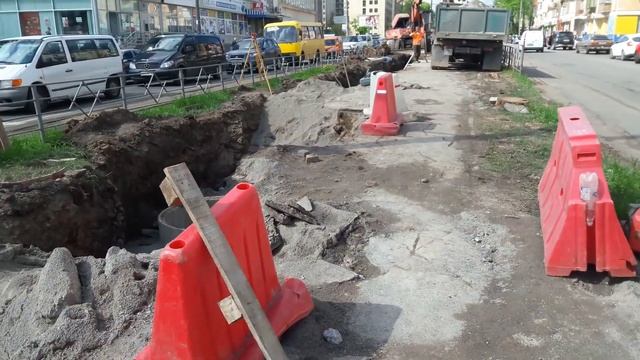 Ремонт проспекту на Замостянській у Вінниці... смотреть онлайн