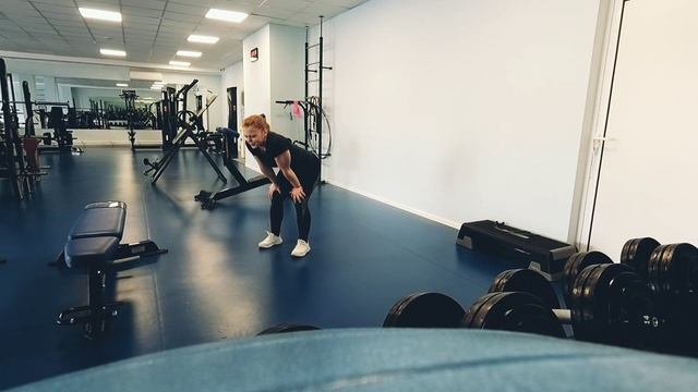 Жиросжигающая новогодняя тренировка. Чуть-чуть бёрпи и кое-что ещё. Как сжечь 500 ккал за 25 минут смотреть онлайн