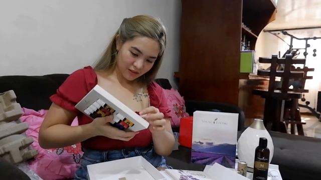 #11 Premium Starter Kit Young Living Essential Oils Unboxing смотреть онлайн