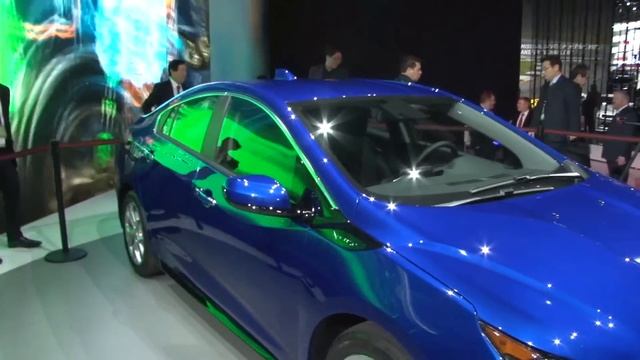 2016 Chevrolet Volt Goes Mainstream, Bolt Is An EV For The Masses - Detroit Auto Show 2015