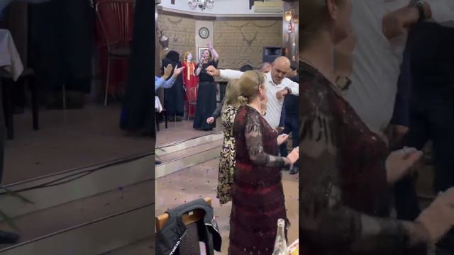 Лариса Гаджиева Урмахху #отмечаем #деньрождения #кая #инткафе #видео #лайкните смотреть онлайн