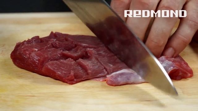 Beefsteak in the multicooker REDMOND M110 смотреть онлайн