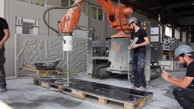 Robotic Arm 3D Printing Wall Elements 2.5m/~8ft High [CyBe] смотреть онлайн