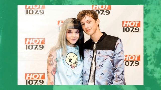 melanie martinez interacting with famous people | mel's corner смотреть онлайн
