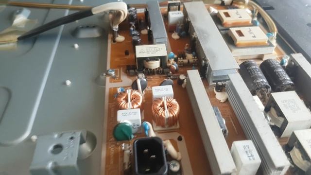 Fernseher geht nicht mehr an und blinkt смотреть онлайн