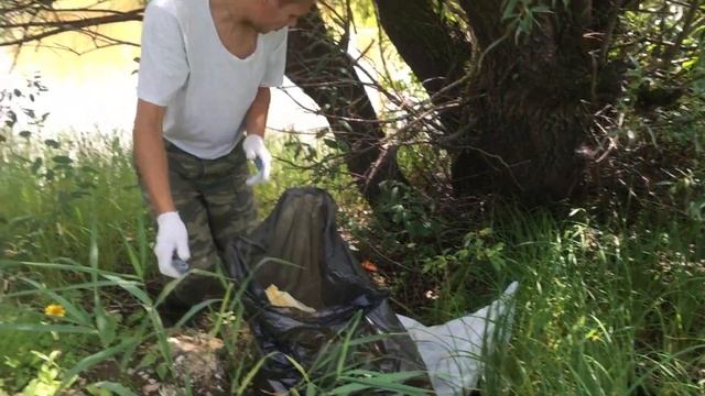 УБОРКА МУСОРА НА БЕРЕГУ КАРПОВНИКА/ВЕЛИКИЙ НОВГОРОД/ЧИСТЫЕ БЕРЕГА/TRASHTAG/ДЕЛАЕМ МИР ЧИЩЕ смотреть онлайн