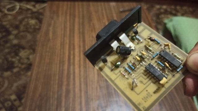 Автомобильный блочок содержащий золото, палладий и тантал(или ниобий).