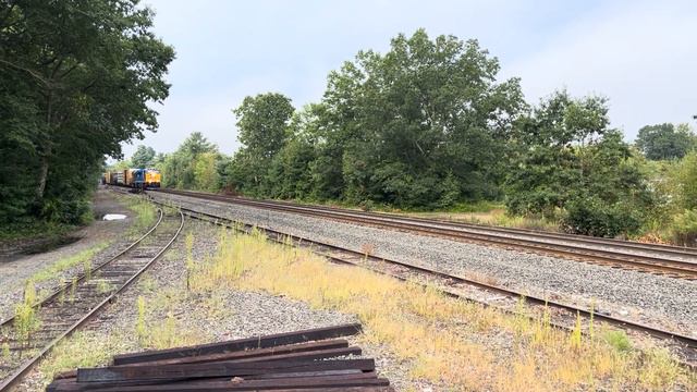 The Essence of Quality: CSXT Conrail Heritage Unit Hurls Framingham Flyer M436 Thru East Brookfield смотреть онлайн
