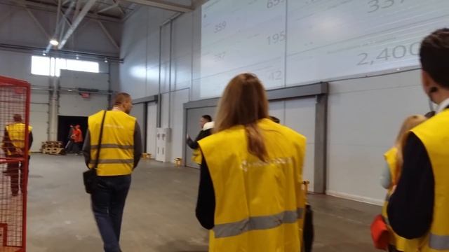 Киевский инновационный терминал Новой почты (2) смотреть онлайн