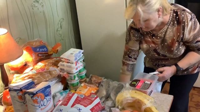 Что купить на 4875 рублей, чтобы прожить три недели. Продуктовая корзина. смотреть онлайн