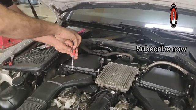 How to change engine oil and filter Mercedes Benz V6 C400 смотреть онлайн