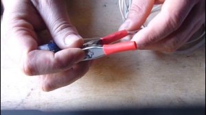 Как с помощью батарейки убрать ржавчину и оцинковать кузов автомобиля.