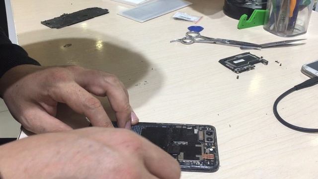 Замена Аккумулятора Xiaomi Mi6 смотреть онлайн