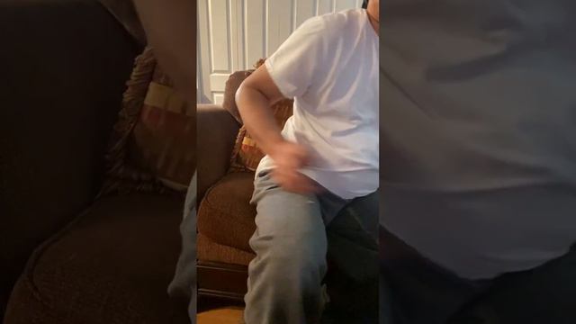 Gibson J29 rosewood vs J45 mahogany смотреть онлайн