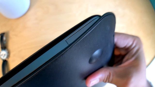 MacBook Pro 15'' Apple Leather Sleeve (Black) - Unboxing & Quick Look смотреть онлайн