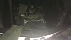 Как снять коробку передач КПП merceded W124 W201 своими руками одному