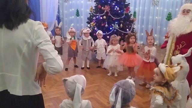 Новогодние представление младшей группы "Колобок" смотреть онлайн