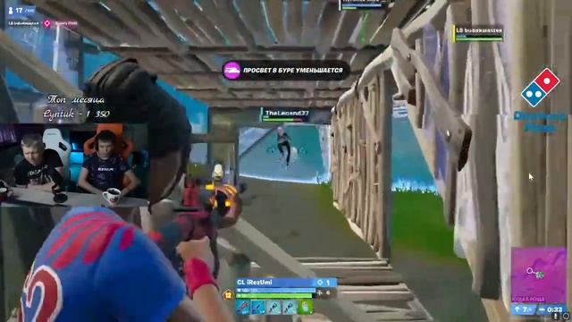 Родители ПОДАРИЛИ СЫНУ (ФАРБИЗУ )VR ШЛЕМ ЗА ТОП ОДИН FARBIZZBAT9 смотреть онлайн