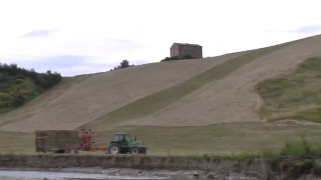 ИТАЛИЯ: Покос травы... Италия Italy смотреть онлайн