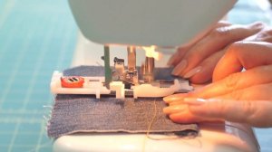 Как выполнить петлю-автомат и пришить пуговицу, на примере швейной машины Janome 2075s