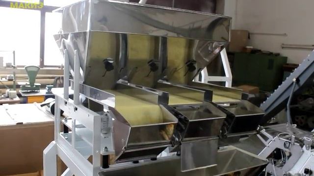 Фасовка картофельного пюре Упаковщик Макиз 55.31 смотреть онлайн