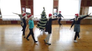 Давай танцуй народ Новогодний хоровод