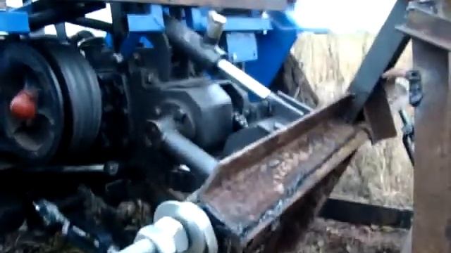 Вспашка трактор Скаут Т-25, 1 корпус, целина, 1 пониженная скорость. смотреть онлайн