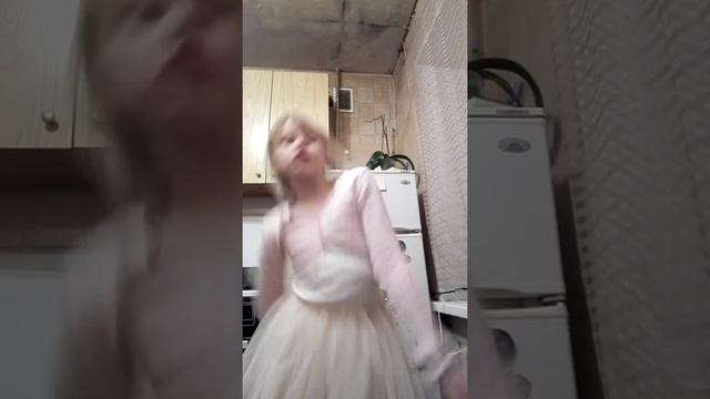 Чумачечая весна пришла смотреть онлайн
