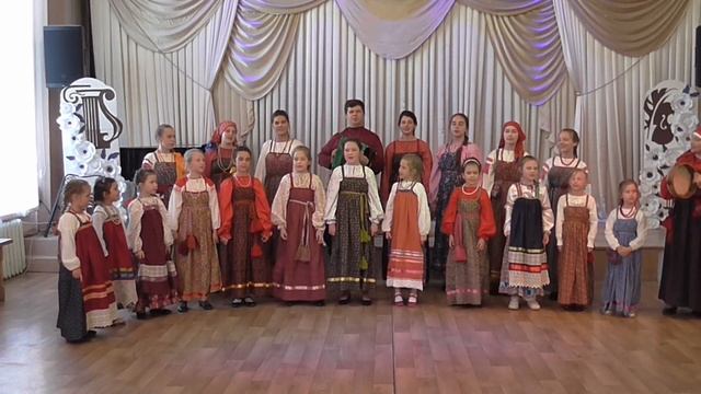 "Летели две птички..." Детский фольклорный ансамбль "Забавушка" (г. Саратов) смотреть онлайн