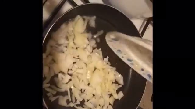 Рецепт Пирожки картошка с грибами в духовке... смотреть онлайн