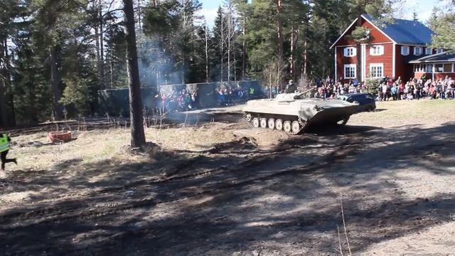 Parola Tank Museum Kevätsawutus T-34 & BMP-1