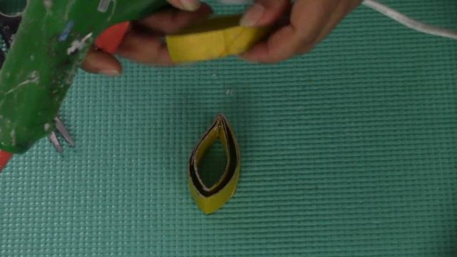 10 ADORNOS NAVIDEÑOS CON ROLLOS DE PAPEL HIGIENICOS. ADORNOS NAVIDEÑOS FACILES смотреть онлайн