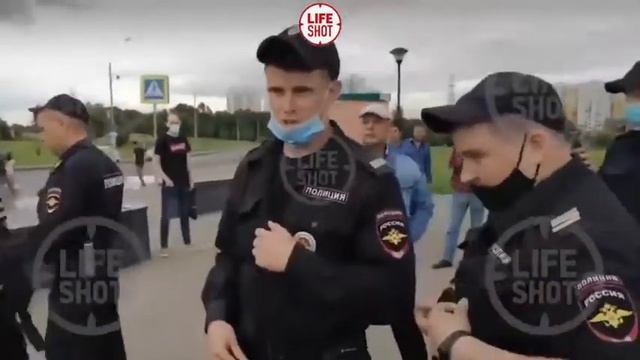 Вот как России менты спрашивать мигранта документ смотреть онлайн