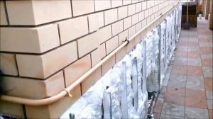 Обшиваем цоколь виниловым сайдингом