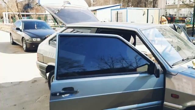ЗАТОНИРОВАЛ ВАЗ СВОИМИ РУКАМИ! ЛЮТЫЙ ВИД!#2113 смотреть онлайн