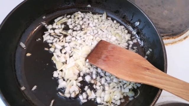 ЛУК + ГРЕЧА + ЯЙЦА = СЫТНЫЙ И ПОЛЕЗНЫЙ ОБЕД смотреть онлайн