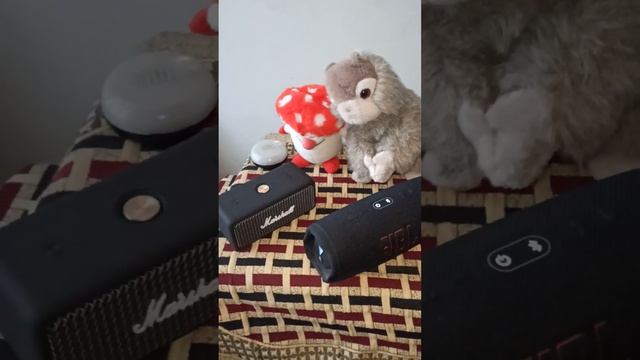 JBL charge 5 ?bass test comparison Marshall Emberton? смотреть онлайн