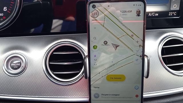 Воскресенье на мерседес. Можно ли заработать за МКАДом? смотреть онлайн