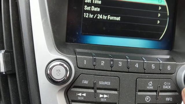 2016 Chevrolet Equinox ajustar la hora y fecha entrada de USB y aux смотреть онлайн