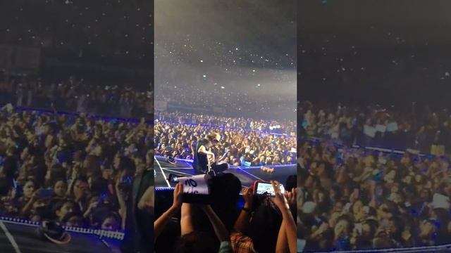 JS Blue moon in Bangkok ... JS on the floor! смотреть онлайн