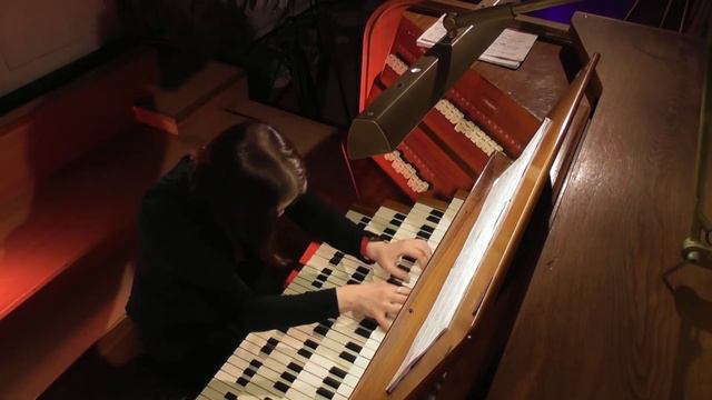 И. С. Бах - Прелюдия и фуга Es-dur, BWV 552 (исп. Эльнора Гросс) смотреть онлайн