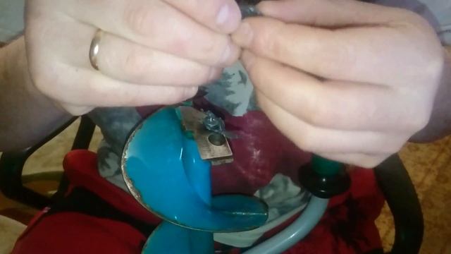 Как зажать ножи бура, что-бы они не раскручивались смотреть онлайн