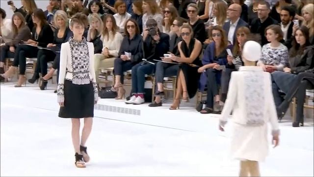 Original Music "PHP Music Production" on Chanel fashion Show 2015 смотреть онлайн