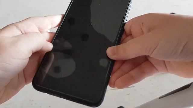 КАК НАКЛЕИТЬ ЗАЩИТНОЕ СТЕКЛО НА SAMSUNG GALAXY A10 смотреть онлайн