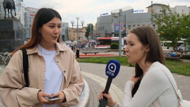 УУlive: что скрывается под одеждой горожан? смотреть онлайн