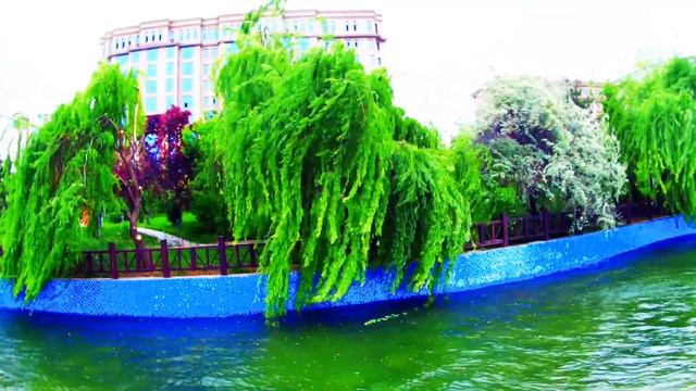 Park near the National Flag in Dushanbe / Душанбе, Парк национального флага РТ смотреть онлайн