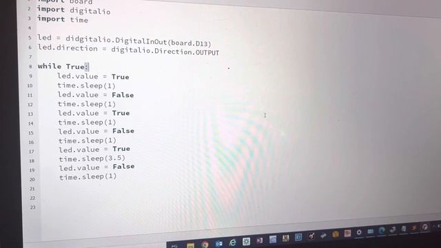 Mod 2 circuit python blinking LED смотреть онлайн