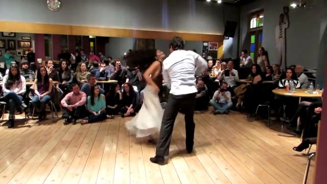 Clube Ballroom Zouk Marcelo e Damyla смотреть онлайн