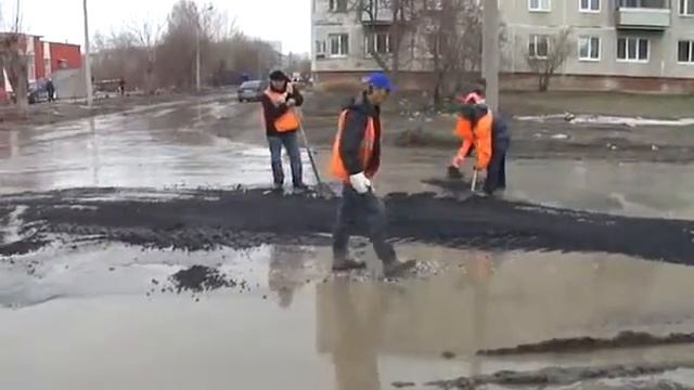 Асфальт на воде - ремонт дорог(ударение на первую "о"). смотреть онлайн
